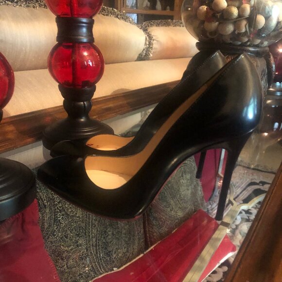 EUC Christian Louboutin Pumps Heels - Picture 2 of 7